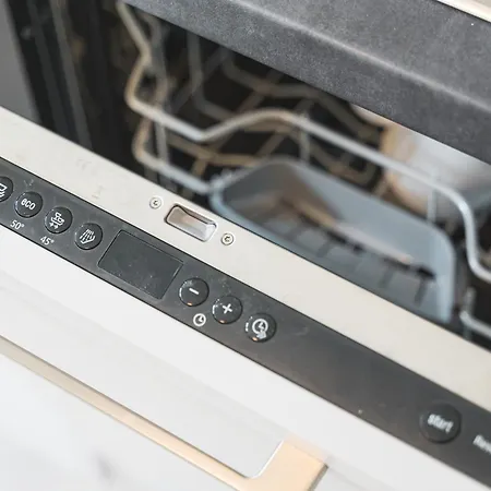 Lemon3 - Sap Arena & Maimarkt - Smart-tv - Self-checkin - Free Parking